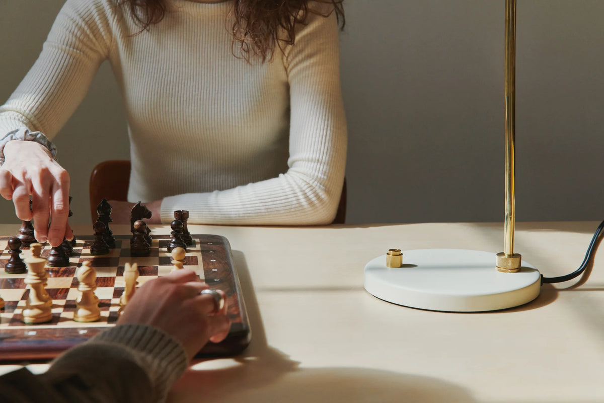 PETITE MACHINE - TABLE - MATTE WHITE