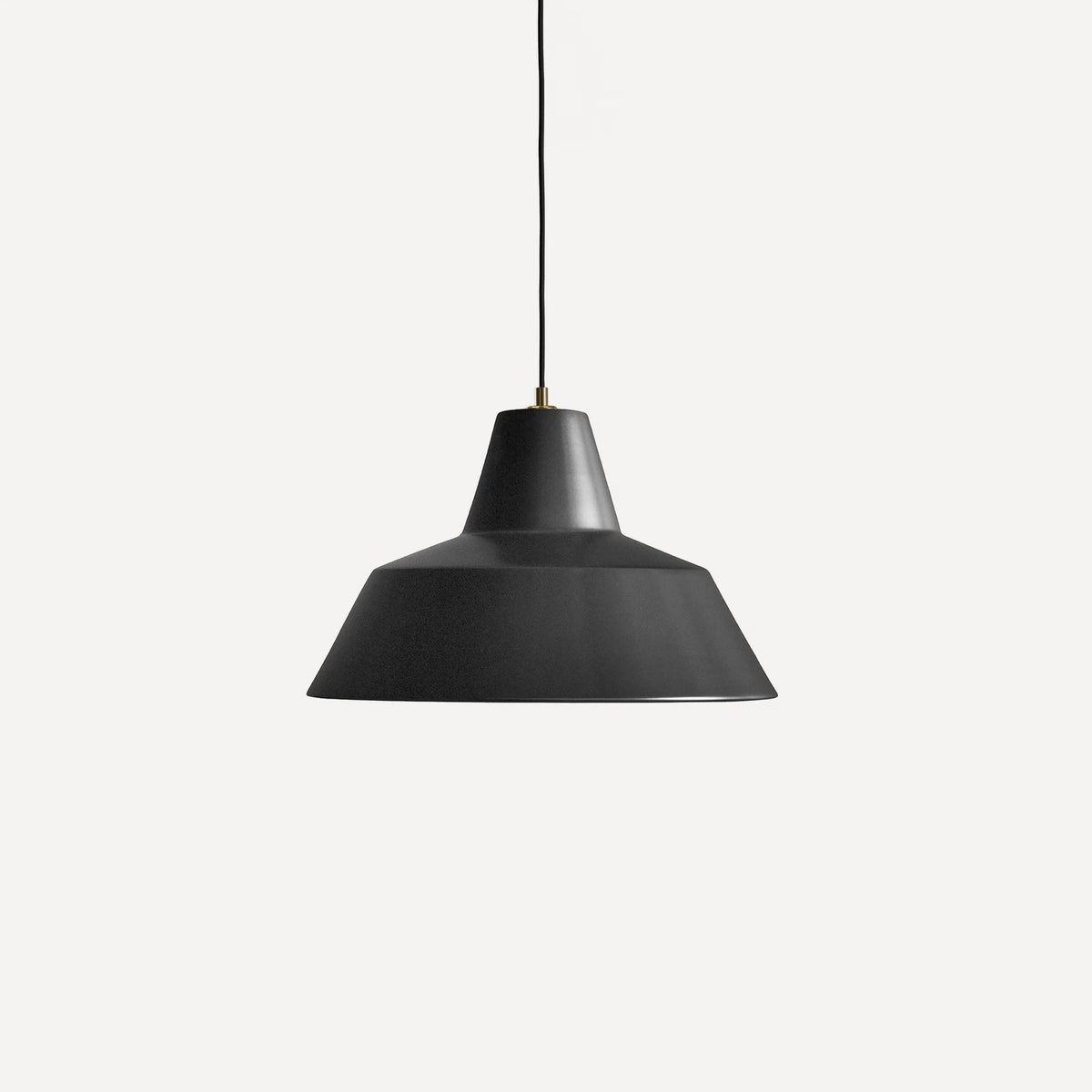 W4 - Matte Black