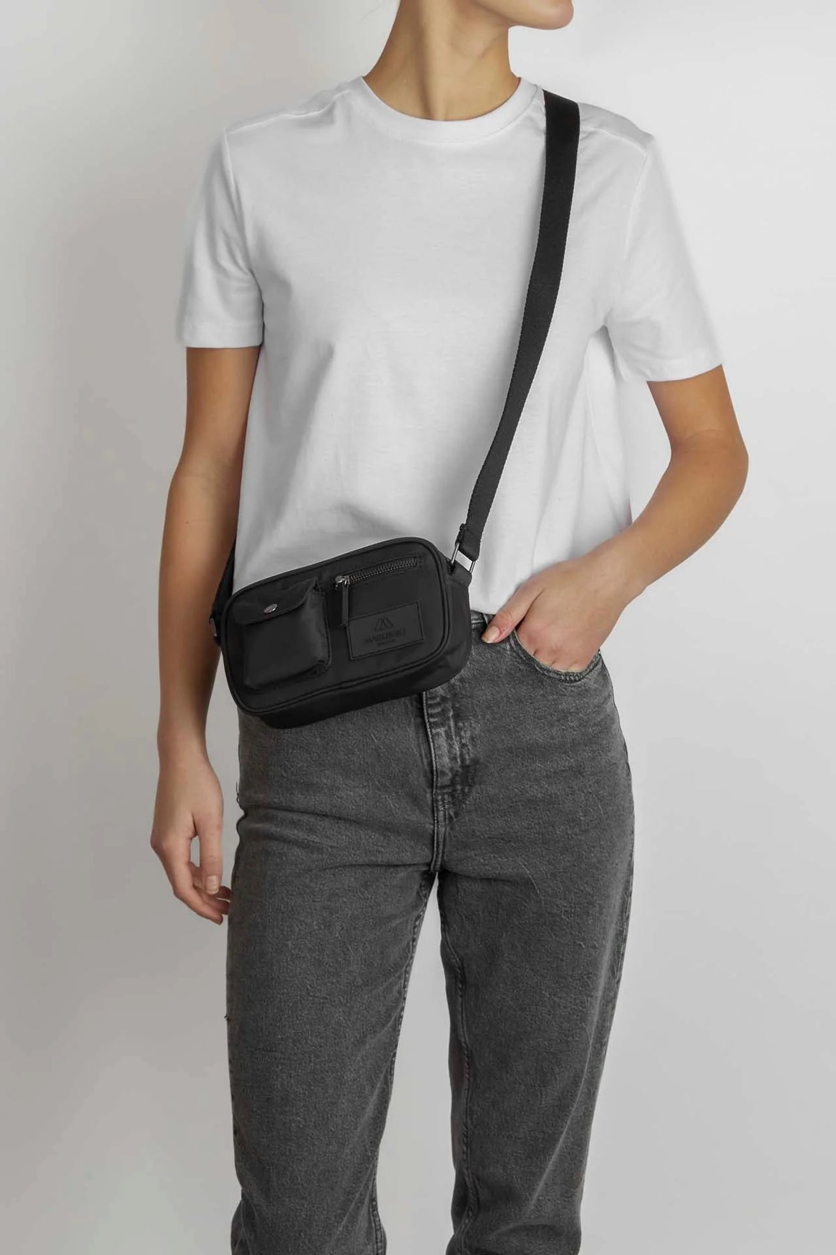 DarlaMBG Small Crossbody Taske, Monochrome - Black & Gold